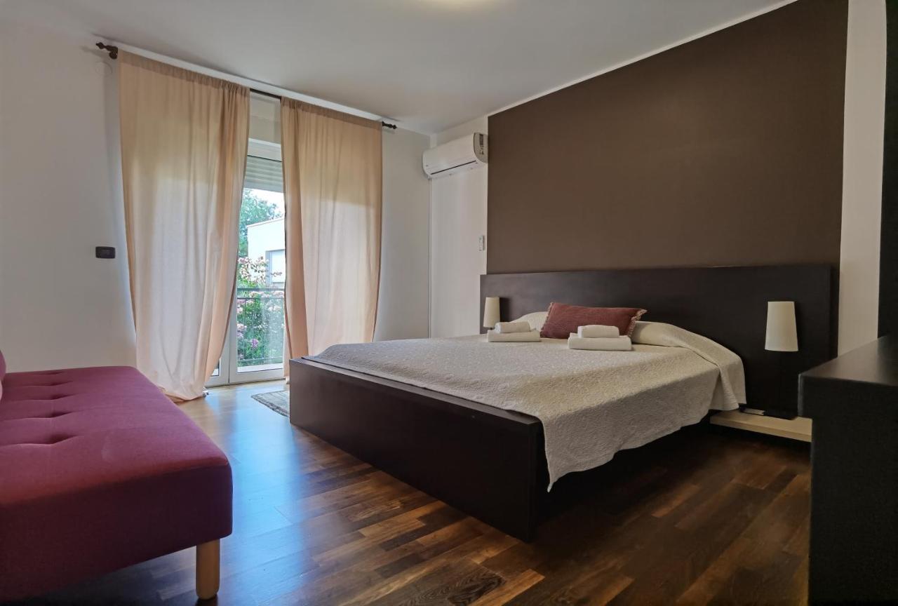 Pine And Lime Apartments Pula Bagian luar foto